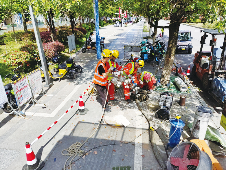  竞秀UV-CIPP紫外光固化修复