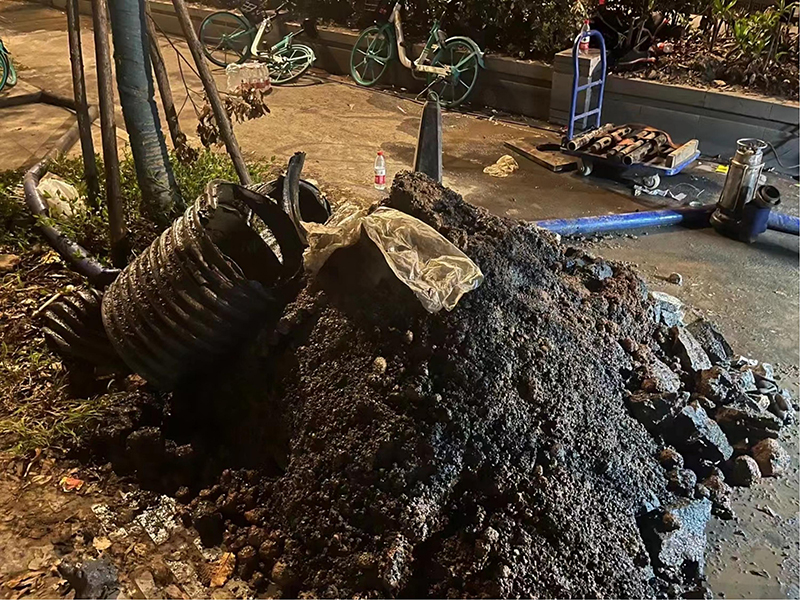 竞秀本地下水道疏通师傅，不通不收费【距您500米】